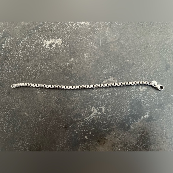 Tiffany & Co 925 Silver Venetian Box Link Bracelet - Fits Up To 7” Wrist W/Pouch - Picture 4 of 11